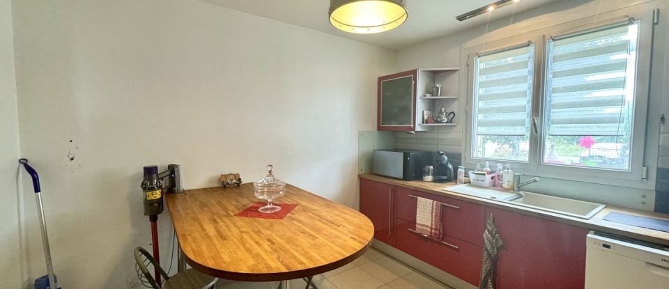 Maison 6 pièces de 160 m² à Lagorce (33230)