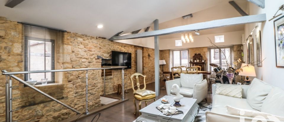 Maison de village 5 pièces de 130 m² à Puy-l'Évêque (46700)