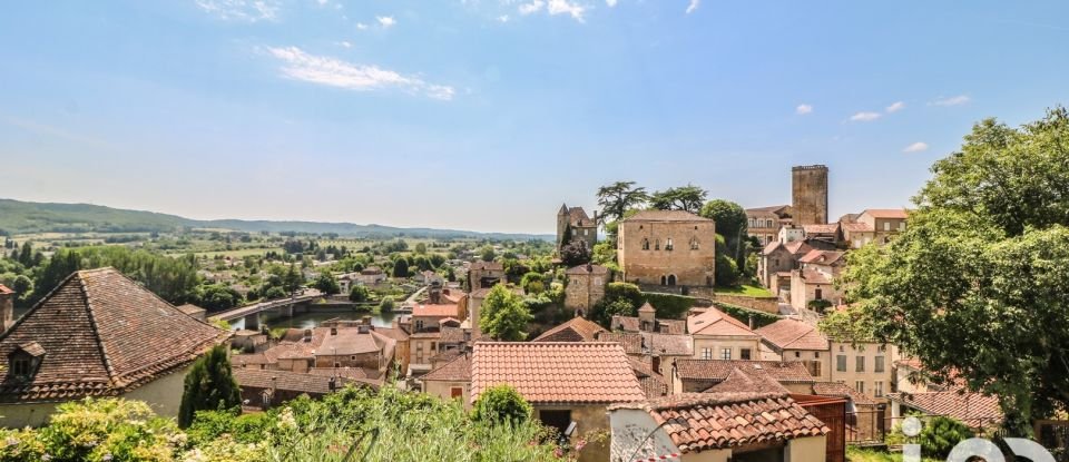 Maison de village 5 pièces de 130 m² à Puy-l'Évêque (46700)