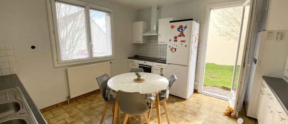 Maison 6 pièces de 145 m² à Boissise-le-Roi (77310)