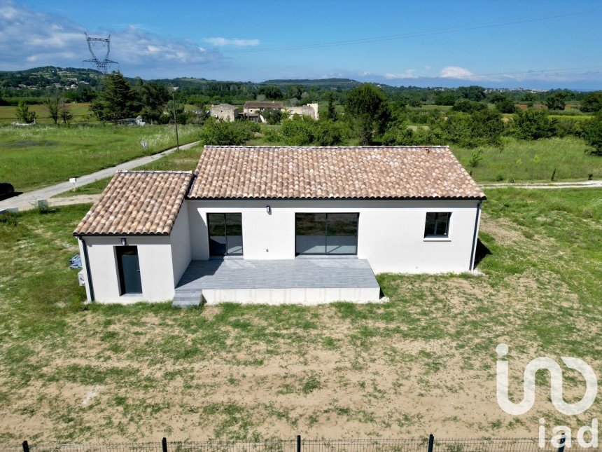 Maison 6 pièces de 111 m² à Saint-Julien-de-Peyrolas (30760)