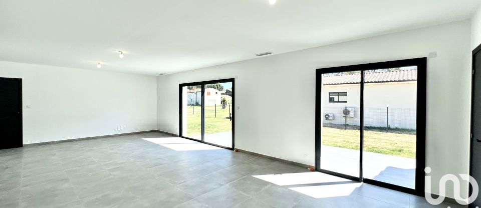 Maison 6 pièces de 111 m² à Saint-Julien-de-Peyrolas (30760)