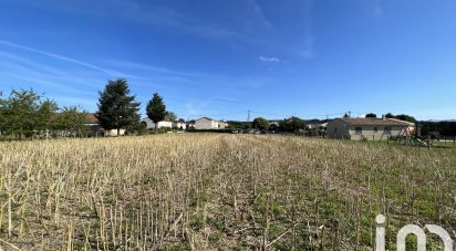 Terrain de 2 560 m² à Varennes (24150)