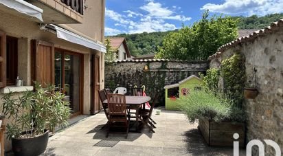 Traditional house 5 rooms of 137 m² in Échirolles (38130)