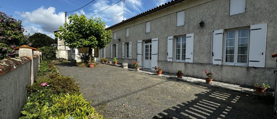 Maison 6 pièces de 125 m² à Donnezac (33860)