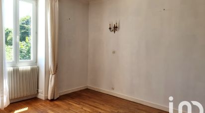 Traditional house 6 rooms of 202 m² in Saint-Cybardeaux (16170)