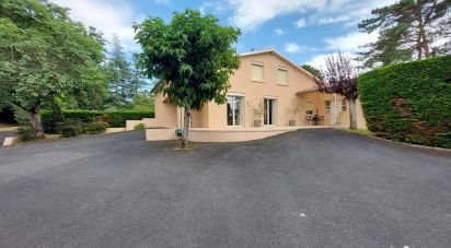 Maison 6 pièces de 213 m² à Lagarrigue (81090)