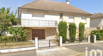 Maison 5 pièces de 184 m² à Montluçon (03100)
