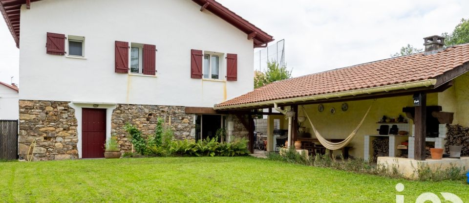 Village house 6 rooms of 173 m² in Ustaritz (64480)