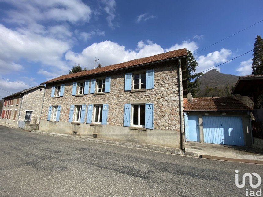 House 8 rooms of 136 m² in Hèches (65250)