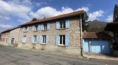 House 8 rooms of 136 m² in Hèches (65250)