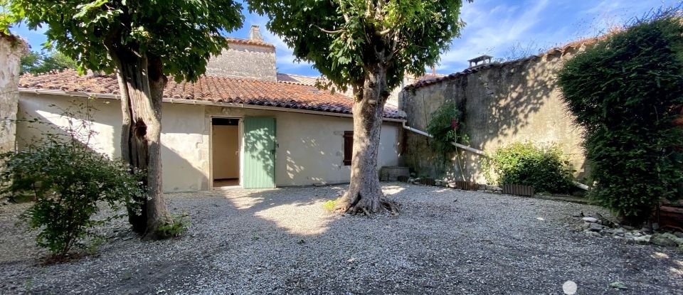 Maison 4 pièces de 86 m² à Tonnay-Boutonne (17380)