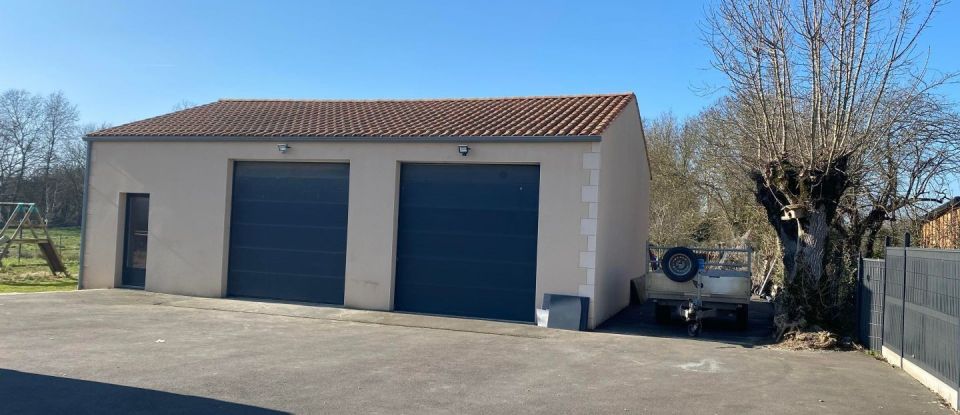 Maison 6 pièces de 190 m² à Bessines (79000)