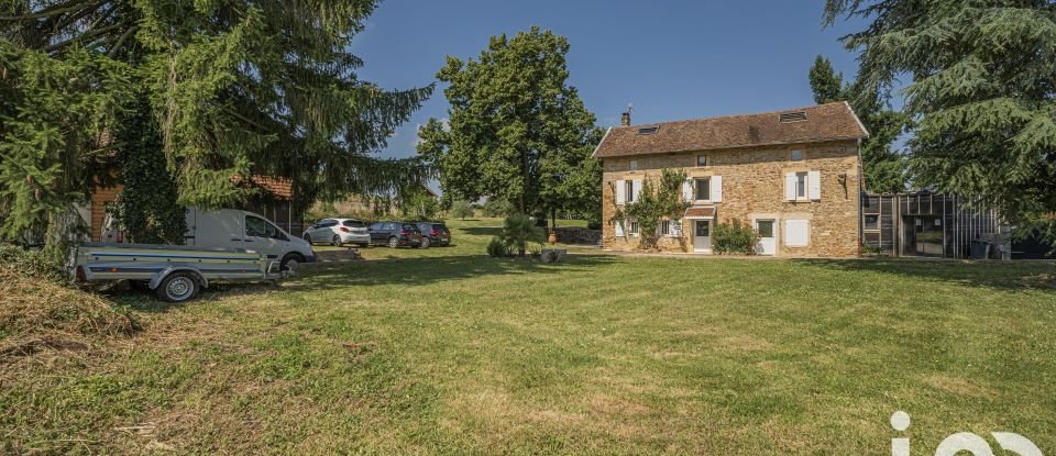 Country house 10 rooms of 302 m² in Crémieu (38460)