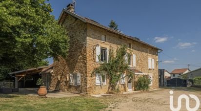 Maison de campagne 10 pièces de 302 m² à Crémieu (38460)