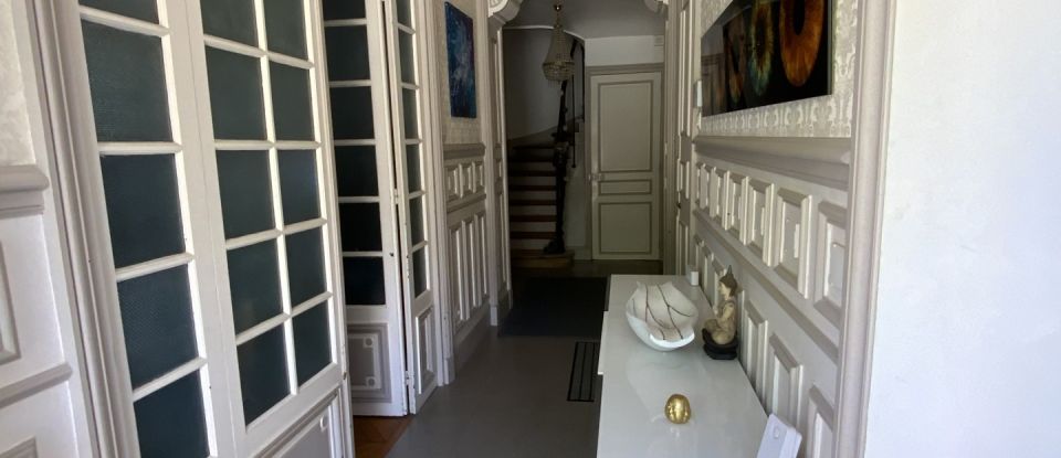 Mansion 10 rooms of 247 m² in Marolles-en-Brie (94440)