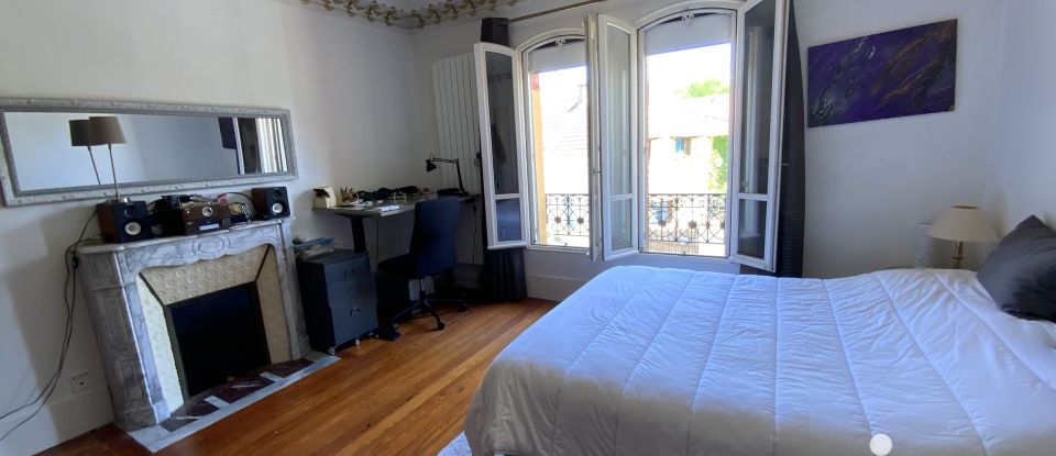 Mansion 10 rooms of 247 m² in Marolles-en-Brie (94440)