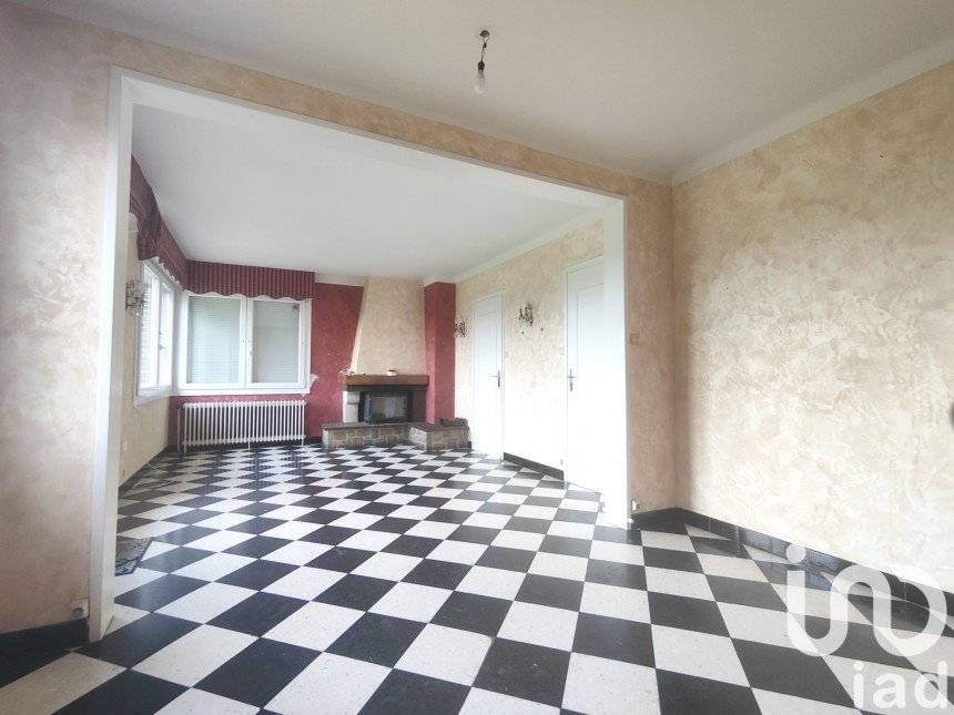 Traditional house 6 rooms of 115 m² in Aire-sur-la-Lys (62120)