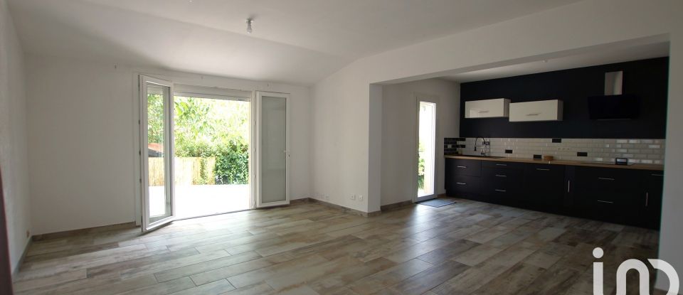 Maison traditionnelle 6 pièces de 117 m² à Oraison (04700)