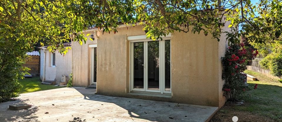 Maison traditionnelle 6 pièces de 117 m² à Oraison (04700)