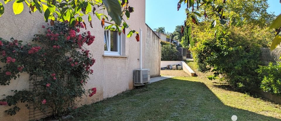 Maison traditionnelle 6 pièces de 117 m² à Oraison (04700)