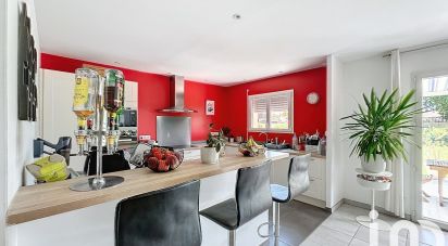 Maison 5 pièces de 110 m² à Saint-Seurin-de-Cadourne (33180)