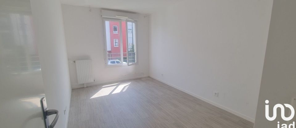 Apartment 3 rooms of 62 m² in Corbeil-Essonnes (91100)