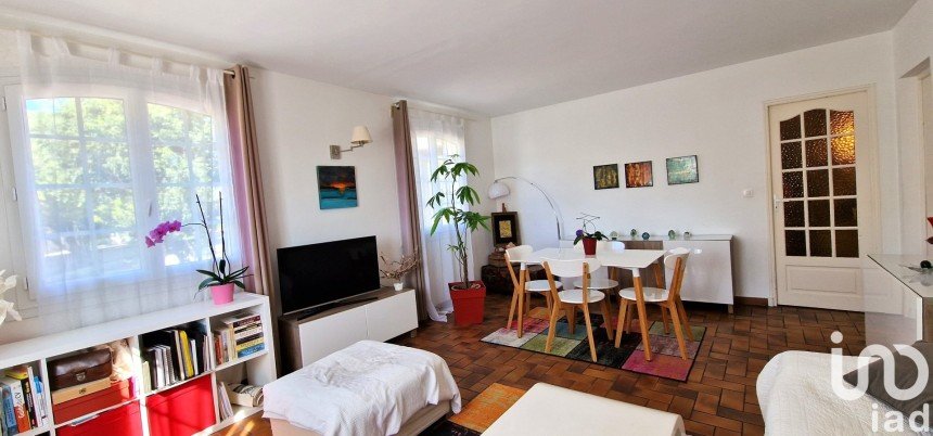 Apartment 3 rooms of 66 m² in Le Beausset (83330)