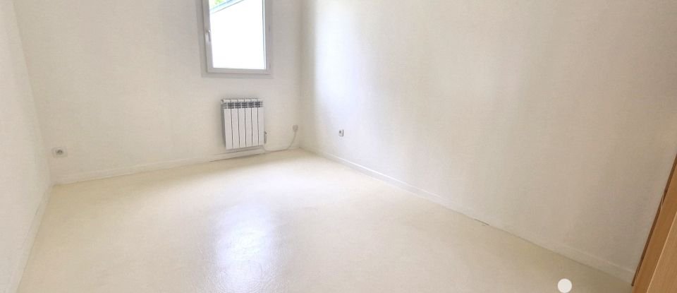 Maison 7 pièces de 80 m² à Saint-Laurent-de-la-Prée (17450)