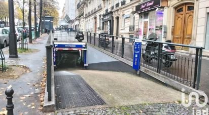 Parking of 11 m² in Paris (75017)