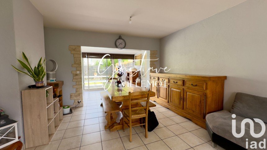 House 4 rooms of 89 m² in Le Plessis-Belleville (60330)