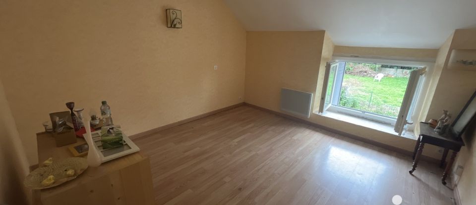 Longère 6 pièces de 130 m² à Bannost-Villegagnon (77970)