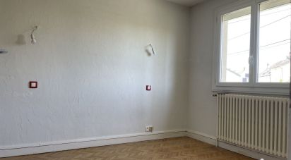 House 4 rooms of 93 m² in Déols (36130)