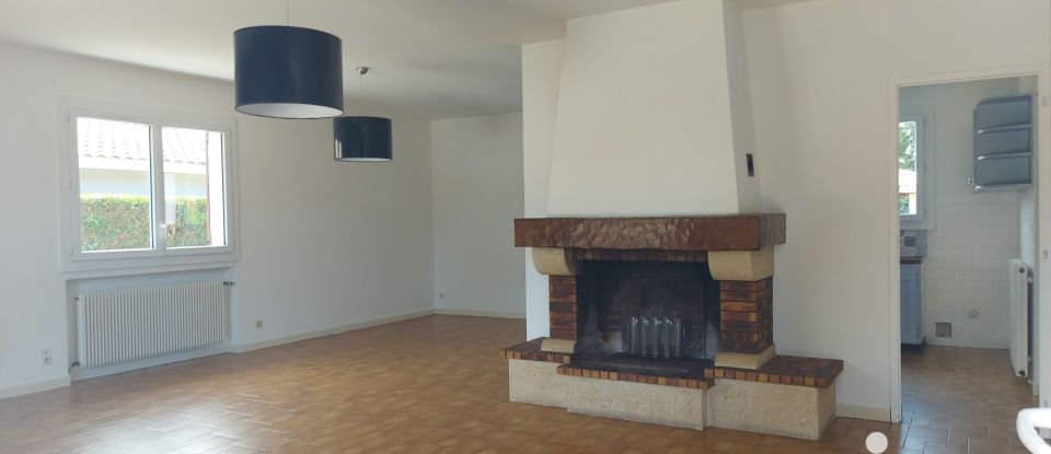 Maison 5 pièces de 118 m² à Saint-Jean-d'Illac (33127)