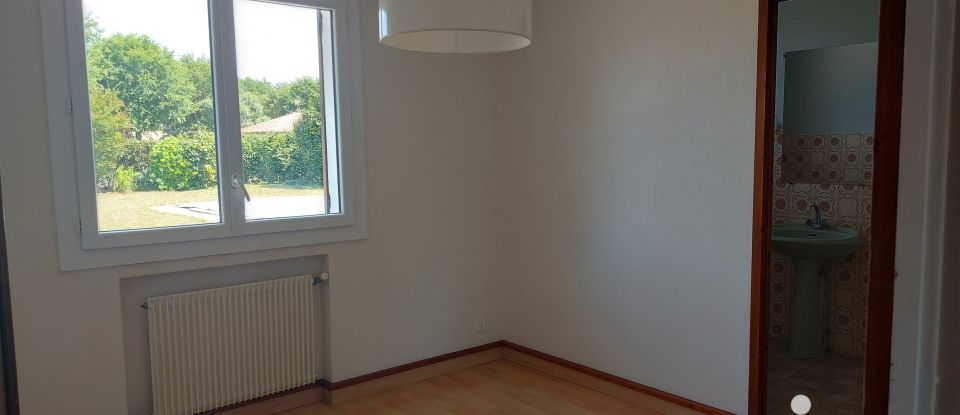 Maison 5 pièces de 118 m² à Saint-Jean-d'Illac (33127)