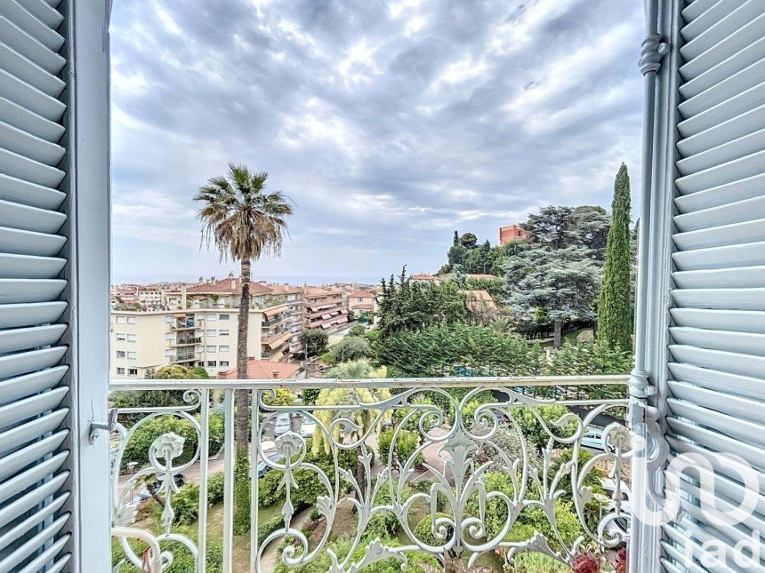 Appartement 4 pièces de 104 m² à Menton (06500)