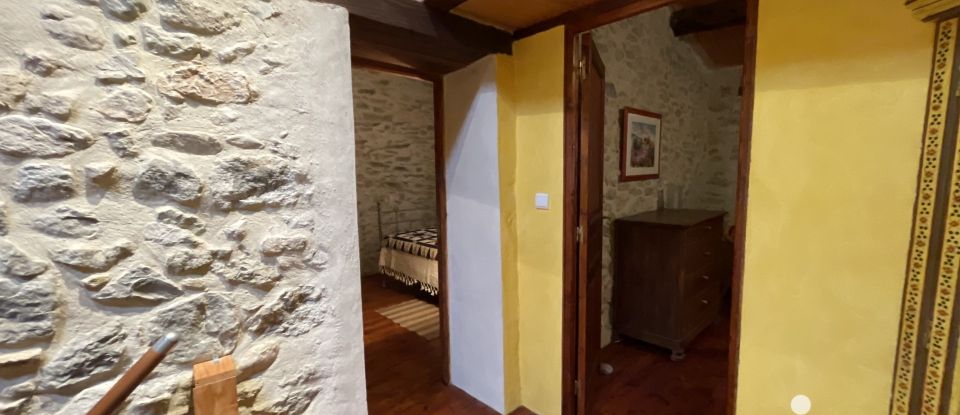 Village house 7 rooms of 115 m² in Trausse (11160)