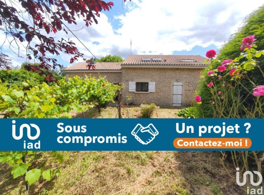 House 6 rooms of 117 m² in Lussac-les-Châteaux (86320)