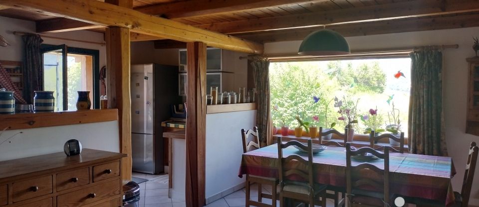 Maison 7 pièces de 155 m² à Saint-Lions (04330)