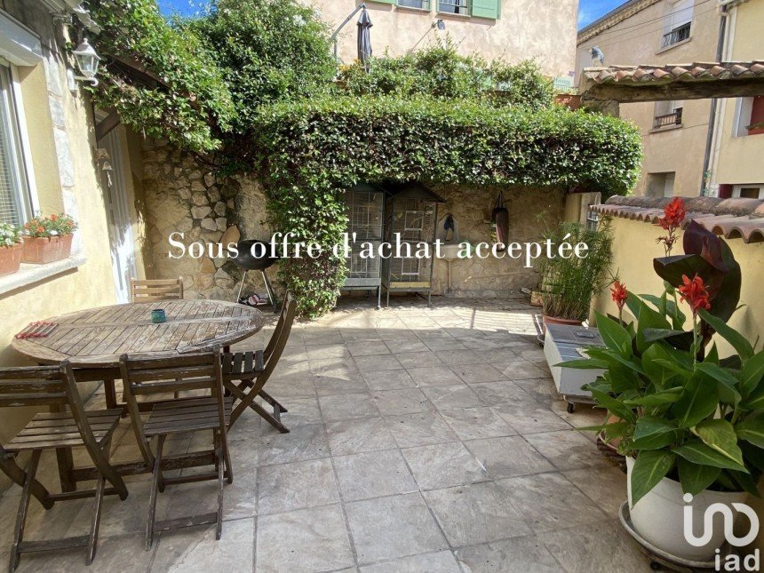 House 4 rooms of 105 m² in Bédarrides (84370)