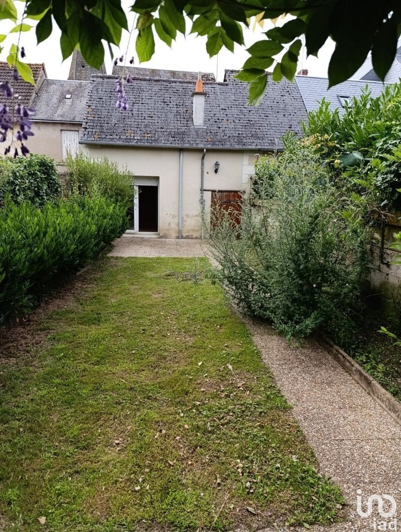 House 5 rooms of 110 m² in Écueillé (36240)