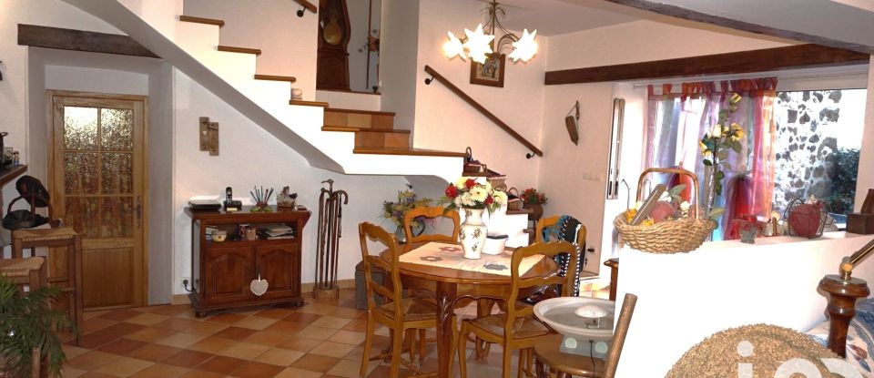 Village house 7 rooms of 163 m² in Thueyts (07330)