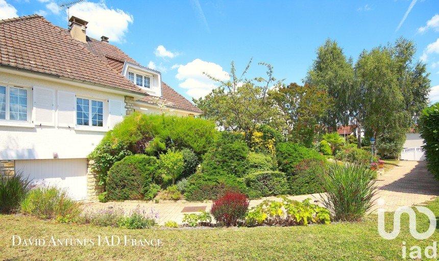 Maison traditionnelle 7 pièces de 134 m² à Argenteuil (95100)