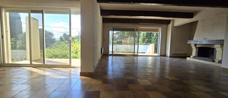 House 7 rooms of 250 m² in Six-Fours-les-Plages (83140)