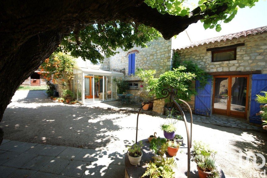 Mas 9 rooms of 298 m² in Vaison-la-Romaine (84110)