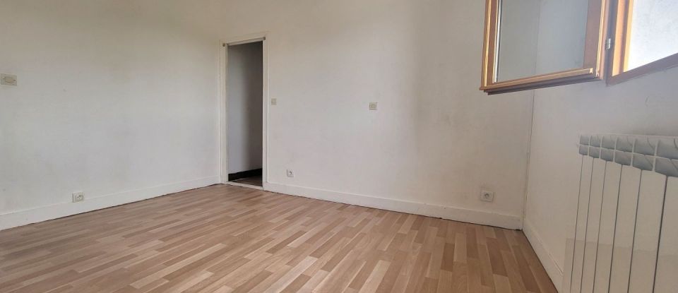 Apartment 2 rooms of 35 m² in Dammartin-en-Goële (77230)