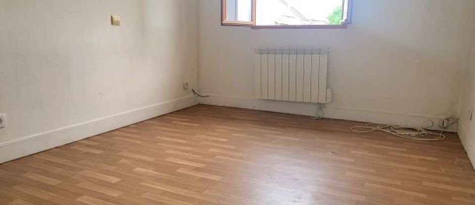 Apartment 2 rooms of 35 m² in Dammartin-en-Goële (77230)