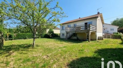 House 5 rooms of 111 m² in Parthenay (79200)