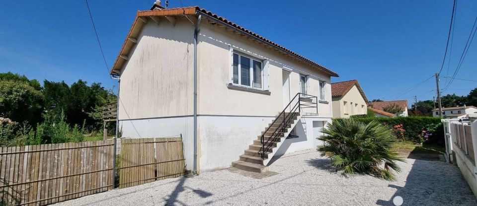 Maison 5 pièces de 111 m² à Parthenay (79200)