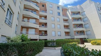 Apartment 3 rooms of 69 m² in Châtillon (92320)